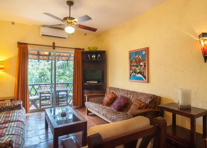 Charming Authentic Mexico-walk To & 5th Ave! Casa de férias