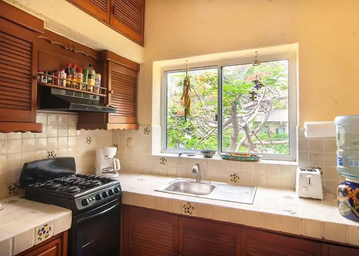 Charming Authentic Mexico-walk To & 5th Ave! Casa de férias Playa del Carmen